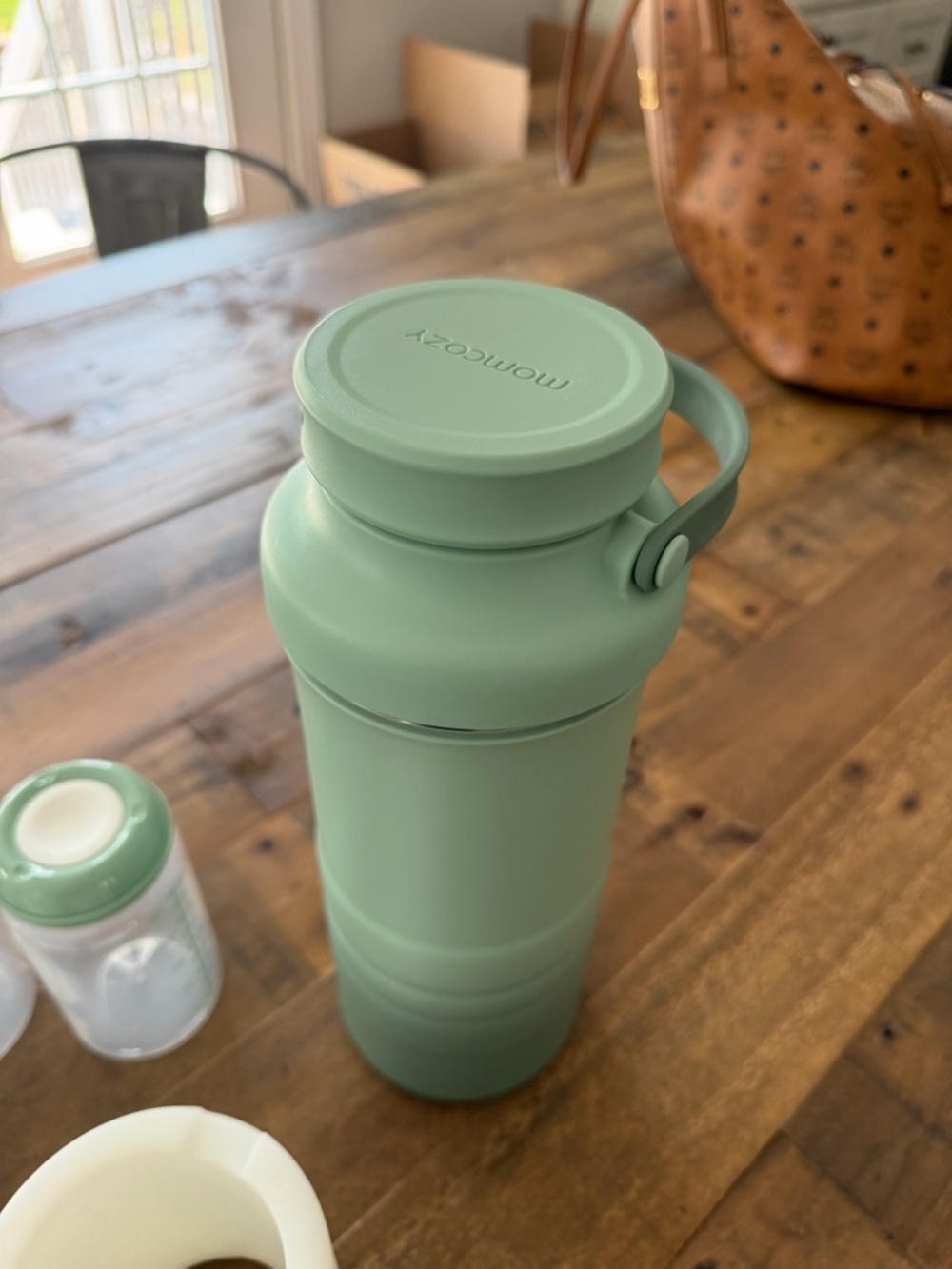 Momcozy 22oz Portable Breast Milk Cooler - Picture 2 of 6